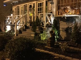37 Lakeview Ter, Staten Island, NY 10305