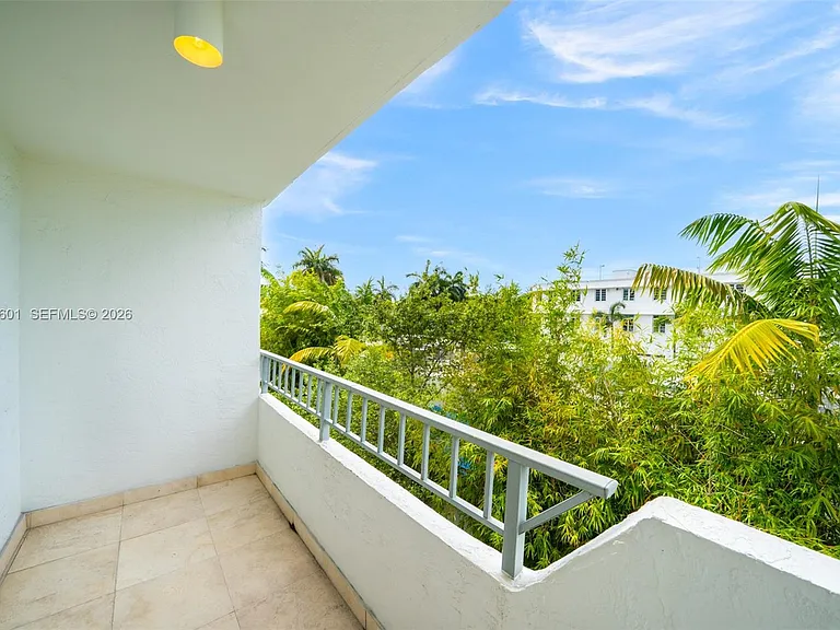 1610 Lenox Ave #316 — Photo 39