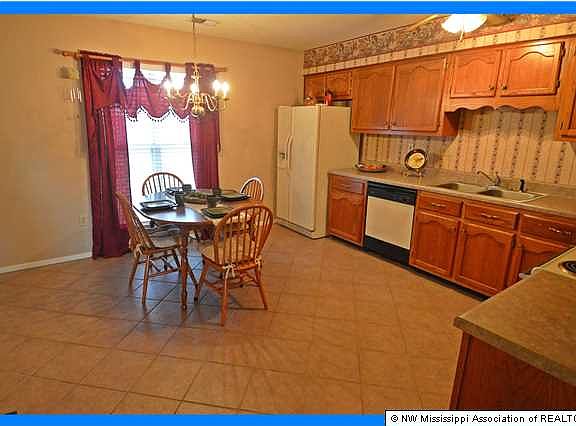 5th image of 6521 Farley Dr E