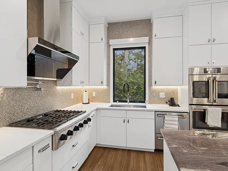124 Big Fresh Pond Rd — Photo 16