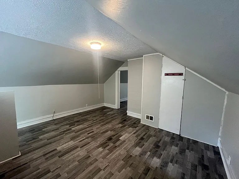 3122 W Kentucky St — Photo 11