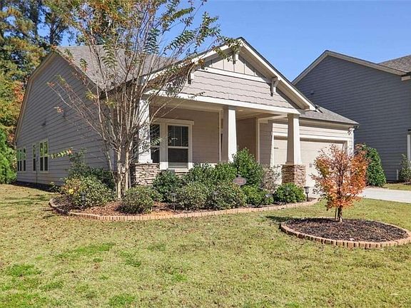 2nd image of 1122 Hibiscus Way
