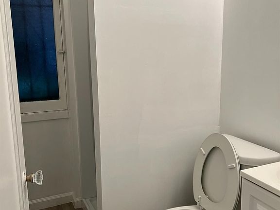5th image of 1073 Bush St APT 2