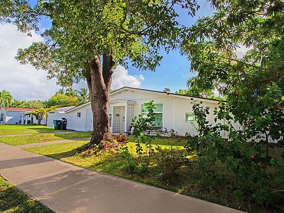 4th image of 9370 Haitian Dr