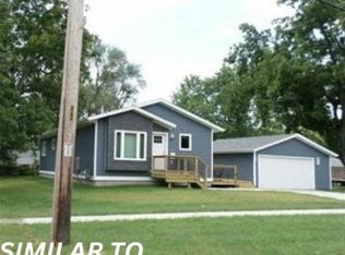 619 S 3rd Ave E, Newton, IA 50208
