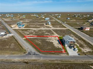 628 Channelview Rd, Rockport, TX 78382