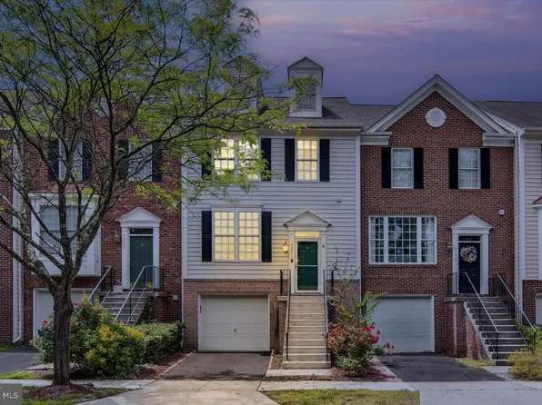 43671 Scarlet Sq, Chantilly, VA 20152
