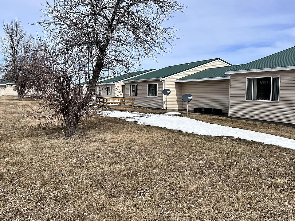500 Frontage Road - 6W