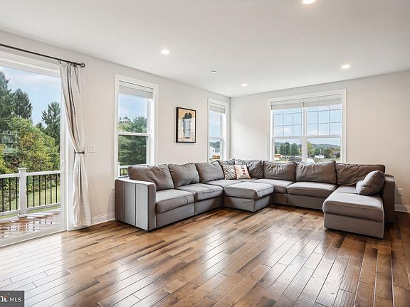 5th image of 23 Lila Ln