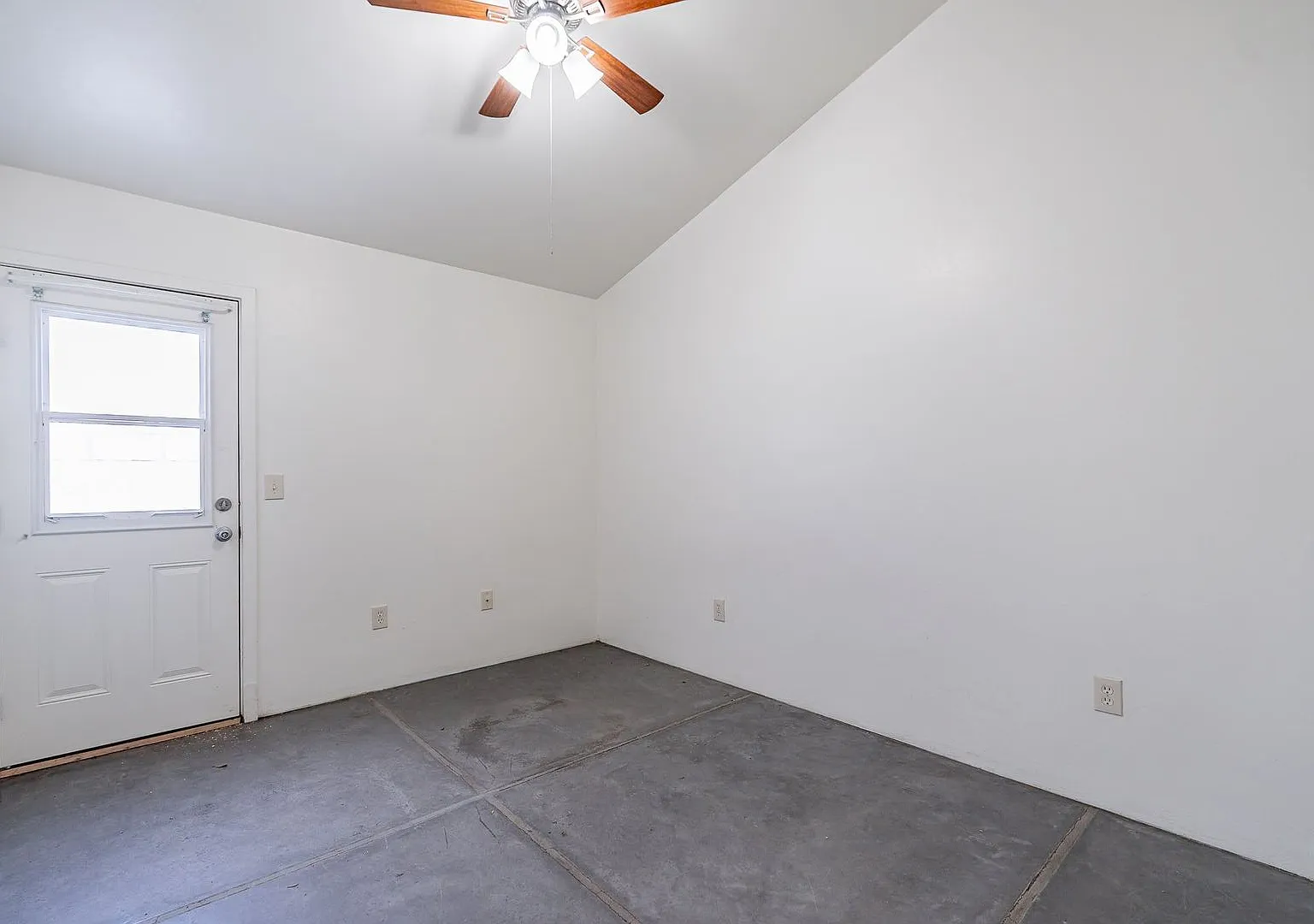 1632 N. Santa Rita Ave. — Photo 4