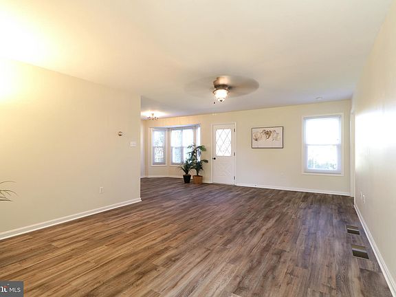 5th image of 716 Tanager Dr