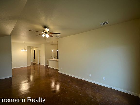 2nd image of 4502A Skyflower Ln