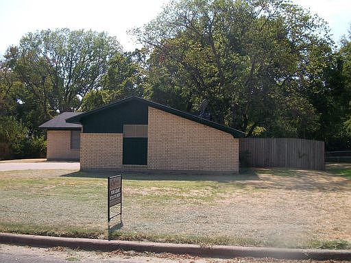 2nd image of 1603 Lyndale Dr