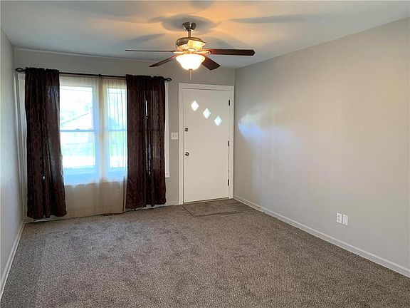2nd image of 5015 Sterling Ave