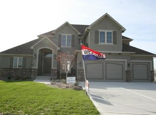 4446 Sienna Rdg, Riverside, MO 64150