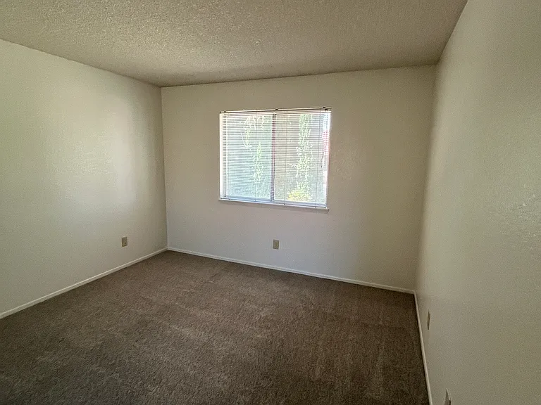 2851 Dartmouth Dr — Photo 27