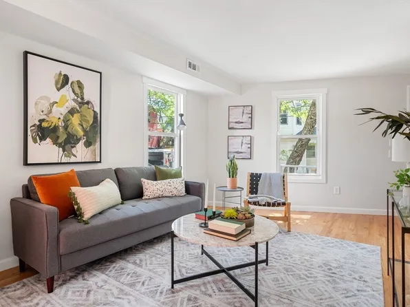 49 Kent St #49, Somerville, MA 02143