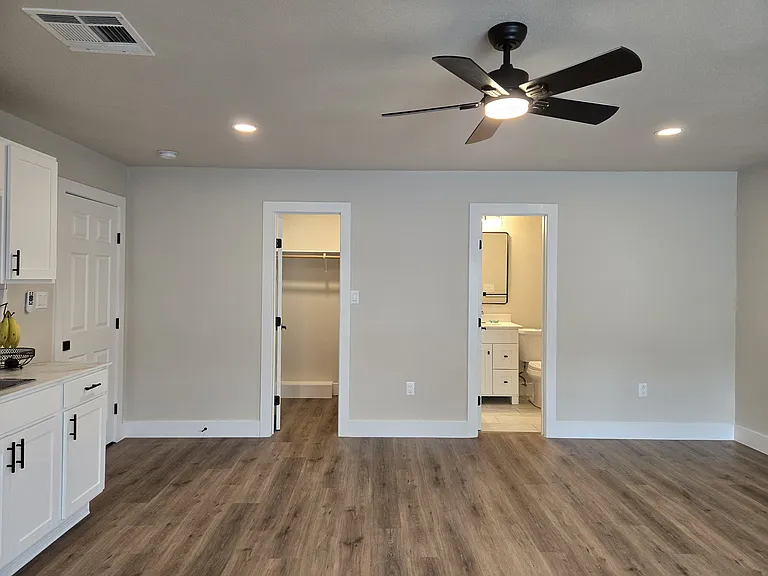 4411 Dovewood Dr — Photo 8