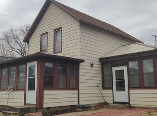 106 Main St, Lost Nation, IA 52254