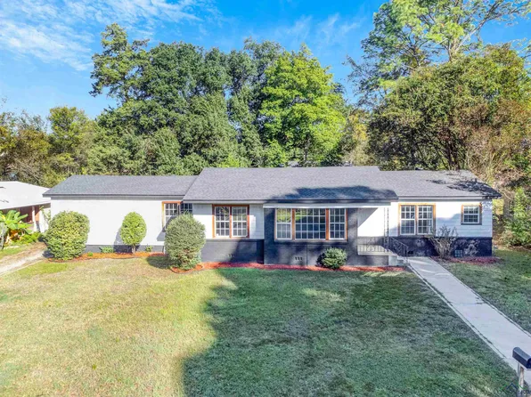 211 Leonard Dr, Longview, TX 75602