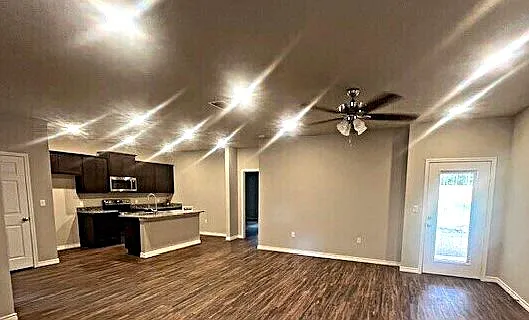 504 Ranier Dr — Photo 5