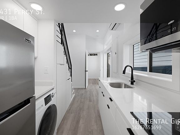 5th image of 3431 Percy St