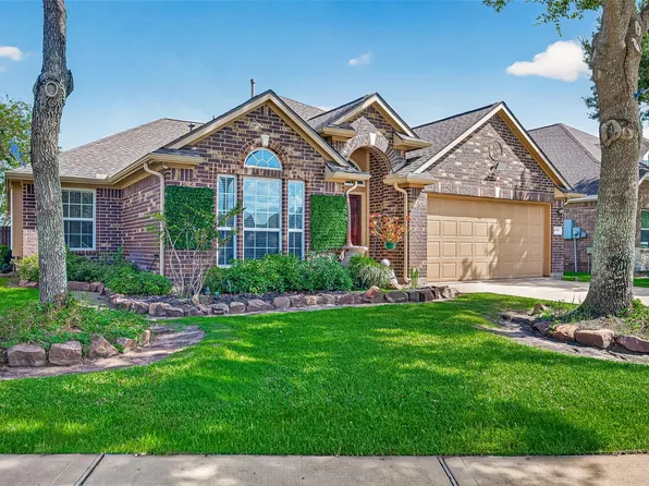 6138 Wickshire Dr, Rosenberg, TX 77471