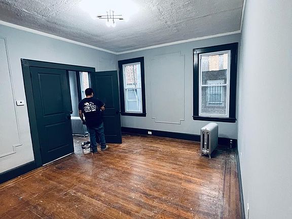 5th image of 135 Tremont Ave Floor 1
