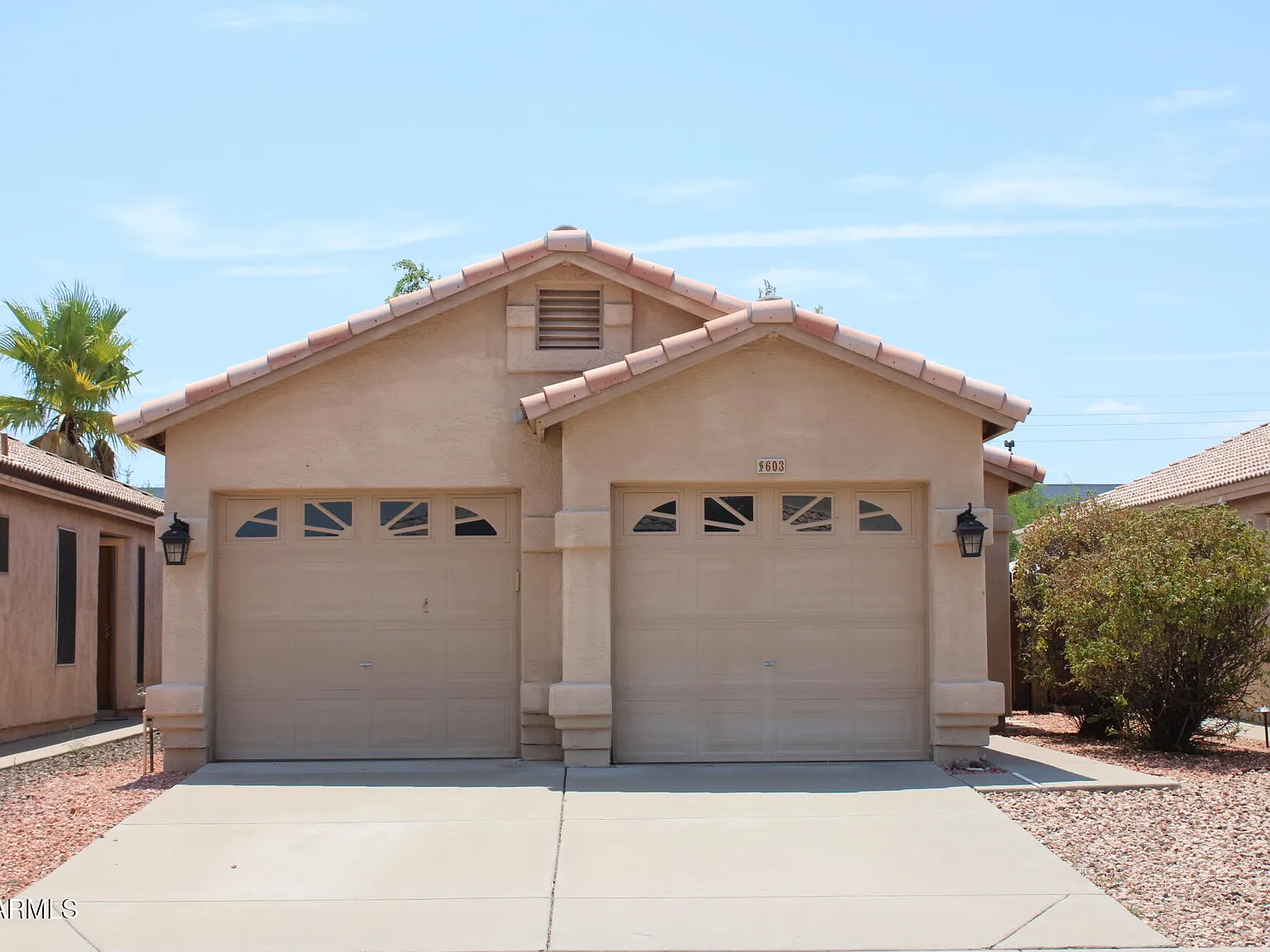 3 bed, 2.0 bath, 1165 sqft, $2,050 — Photo 2