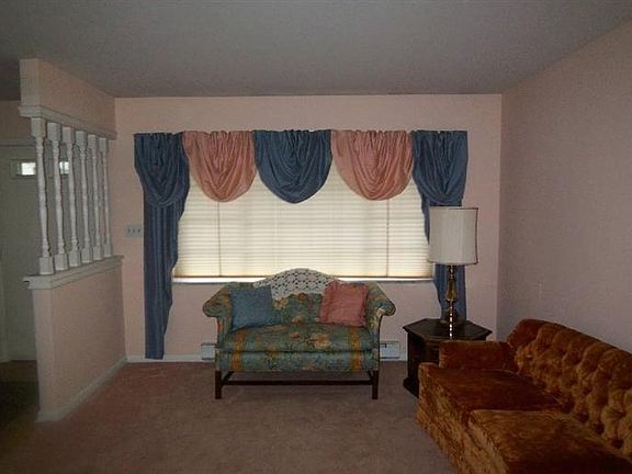 2nd image of 6695 Southknoll Dr