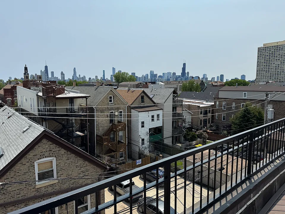 1351 N Ashland Ave #3C
