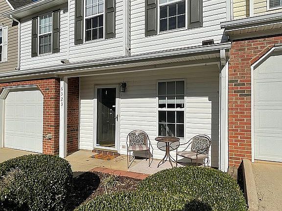 3rd image of 6323 Double Eagle Dr