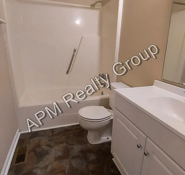 117 Country Town Dr — Photo 8