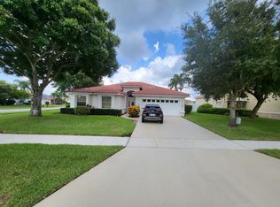 6751 Las Colinas Ln, Lake Worth, FL 33463