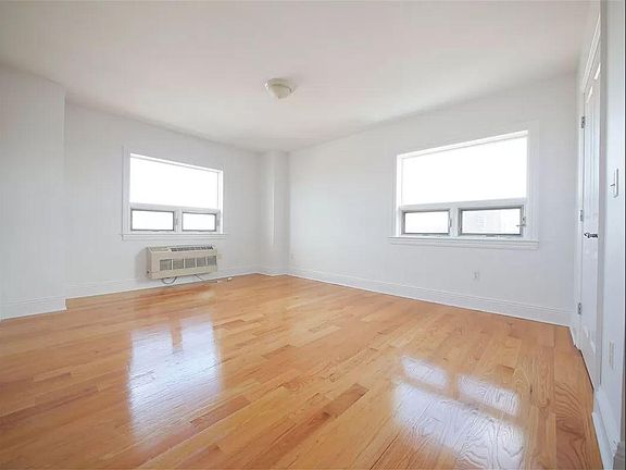 3rd image of 809-815 22nd St #1301A