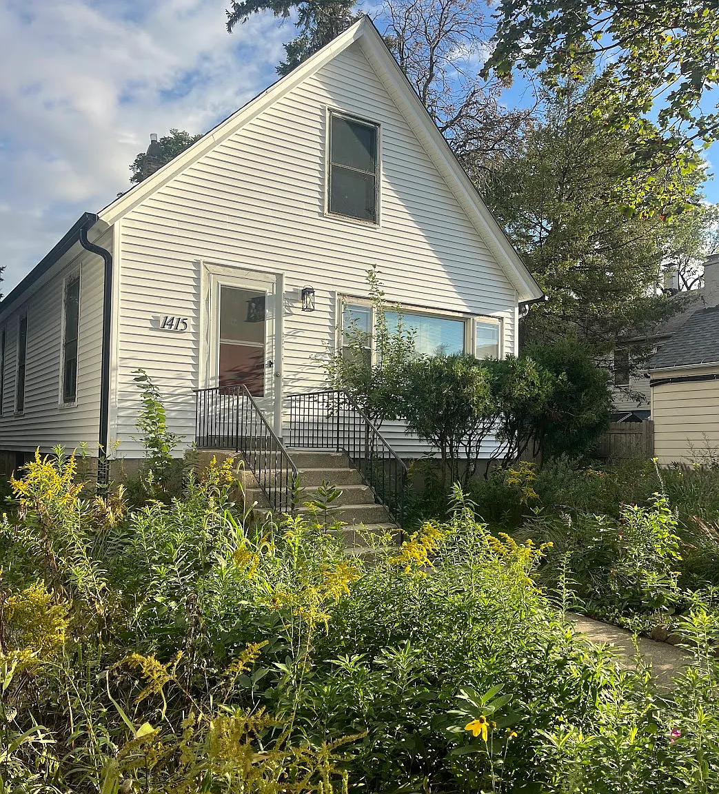 3 bed, 1200 sqft, $3,000 — Photo 1