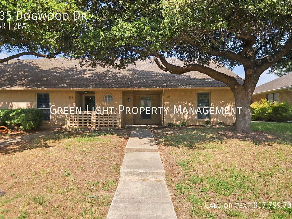 335 Dogwood Dr
