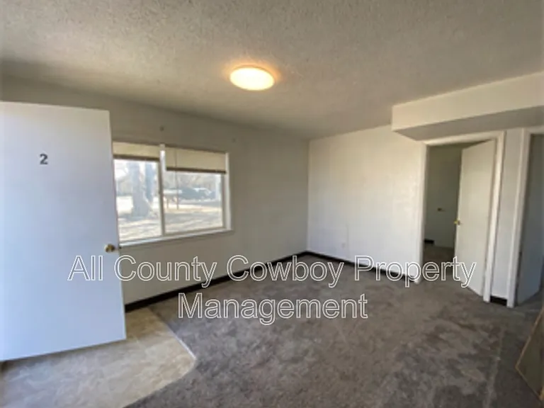 864 N 5th St #2 — Photo 2