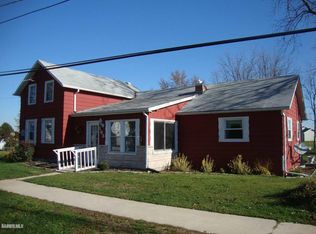 103 N Locust St, Forreston, IL 61030