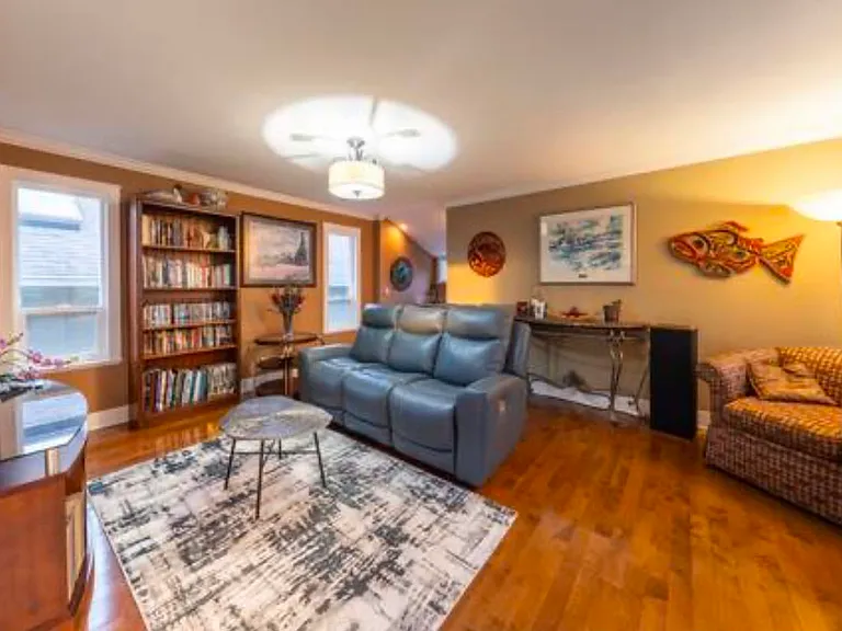 877 Stevens St #2 — Photo 2