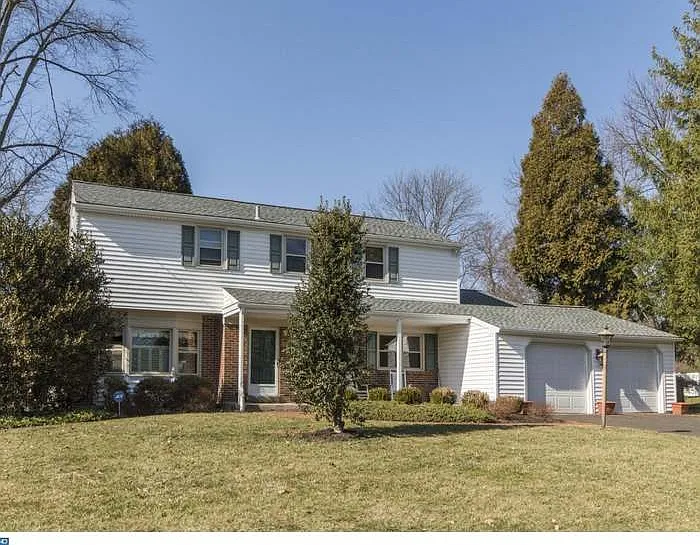 1512 Temple Dr — Photo 1