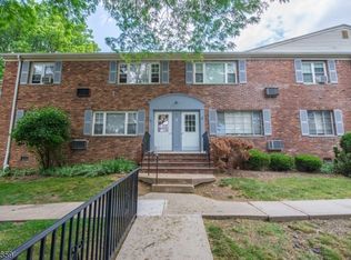 9 Wedgewood Dr APT 93, Verona, NJ 07044