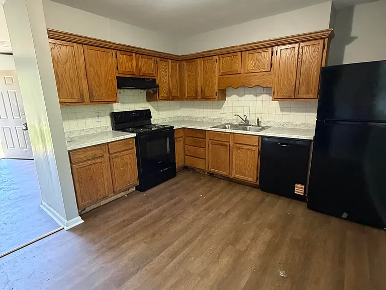 1861 Dunkirk Dr — Photo 4