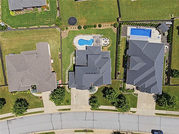 5th image of 1570 Glastonbury Dr
