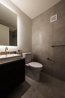 Rented by Nooklyn NYC LLC | media 84