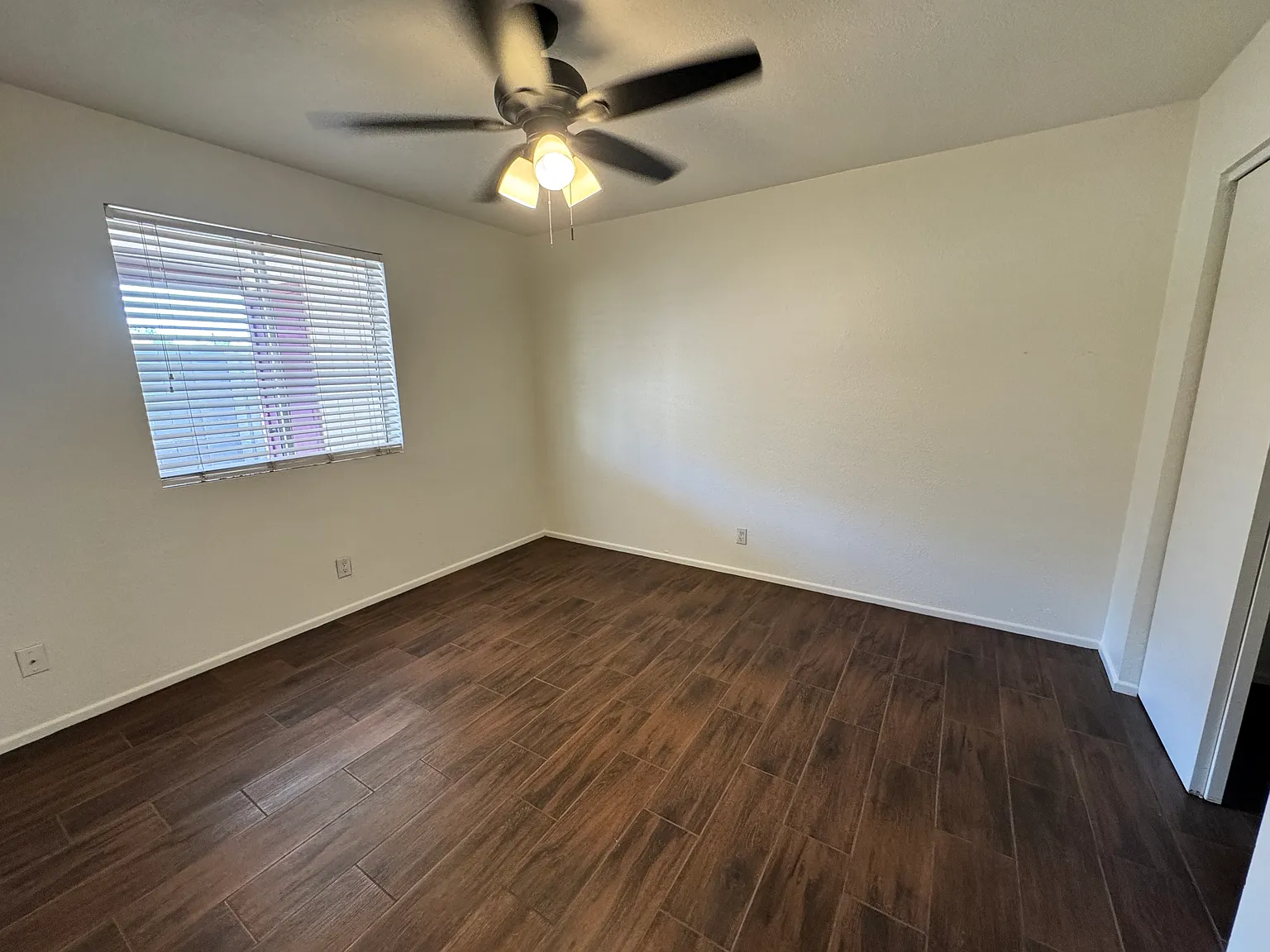 2 bed, 833 sqft, $1,050 — Photo 2
