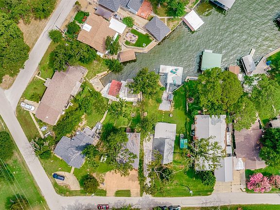 4th image of 1813 Oak Shore Dr