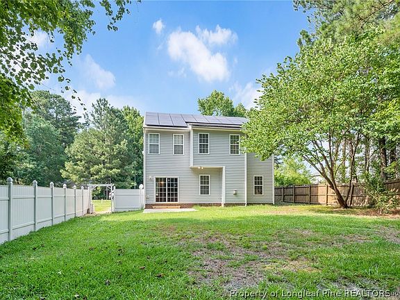 3rd image of 60 Hunters Way