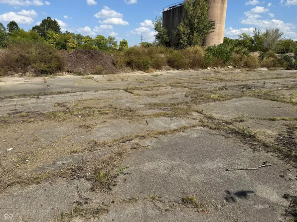 1200 E 26th St, Anderson, IN 46016