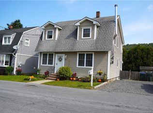 4 Circle Dr, Tuxedo Park, NY 10987